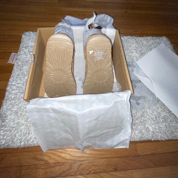 UGG BAILEY BOW MICRO CHEETAH BOOTS - Picture 8 of 11